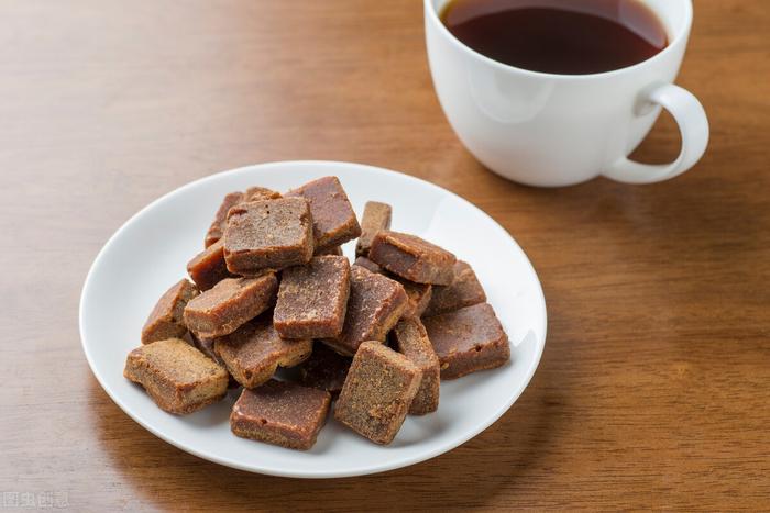 怎樣辨別是不是純甘蔗老紅糖?真紅糖和假紅糖有什么區別?